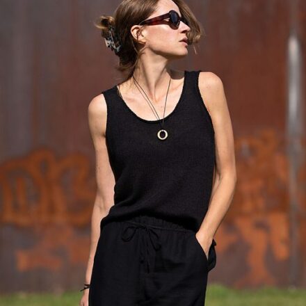 Paula Strickt Gisele Top wzór na druty z włóczką Trio 2 Isager