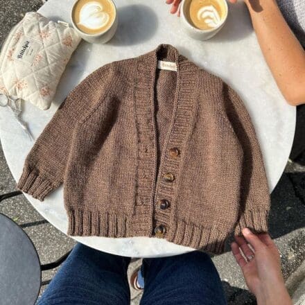 PetiteKnit Eva Cardigan Junior wzór dziewiarski