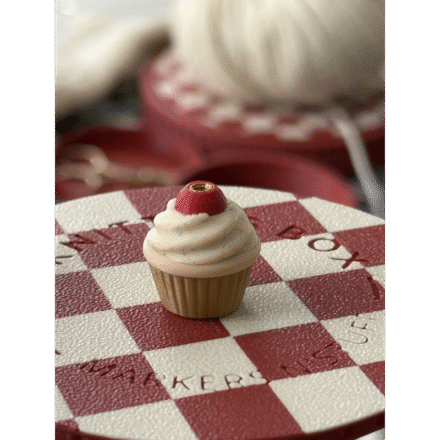 The Knitting Box zakrętka magnetyczna słodka babeczka