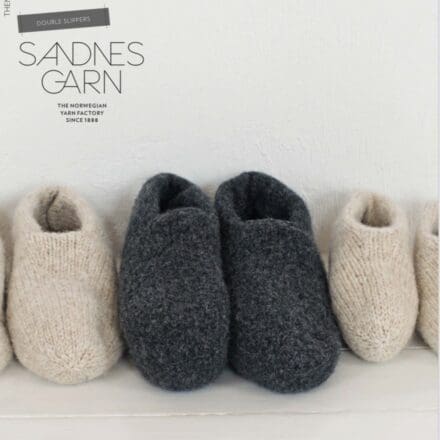 Kapcie DOUBLE SLIPPERS wzór z włóczką