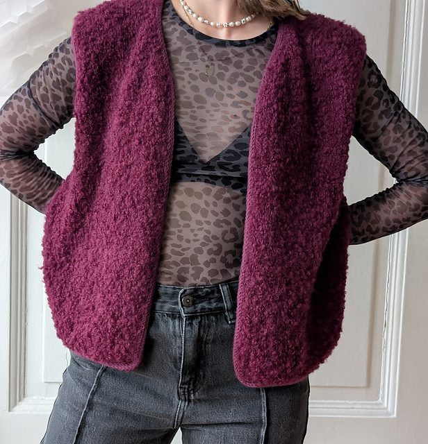 Wzór na kamizelkę Fluffy Fleece Vest KAL (Knit-Along)